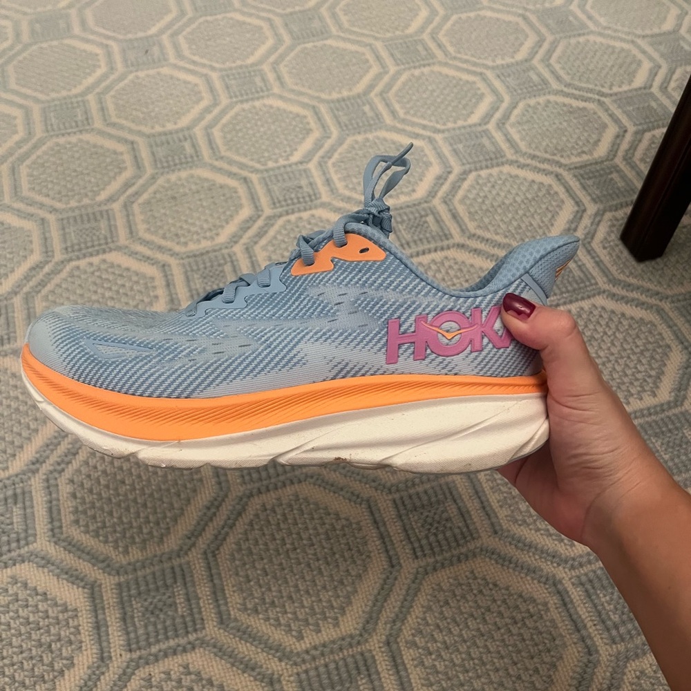 Brand new Hoka Clifton 9’s. Worn once